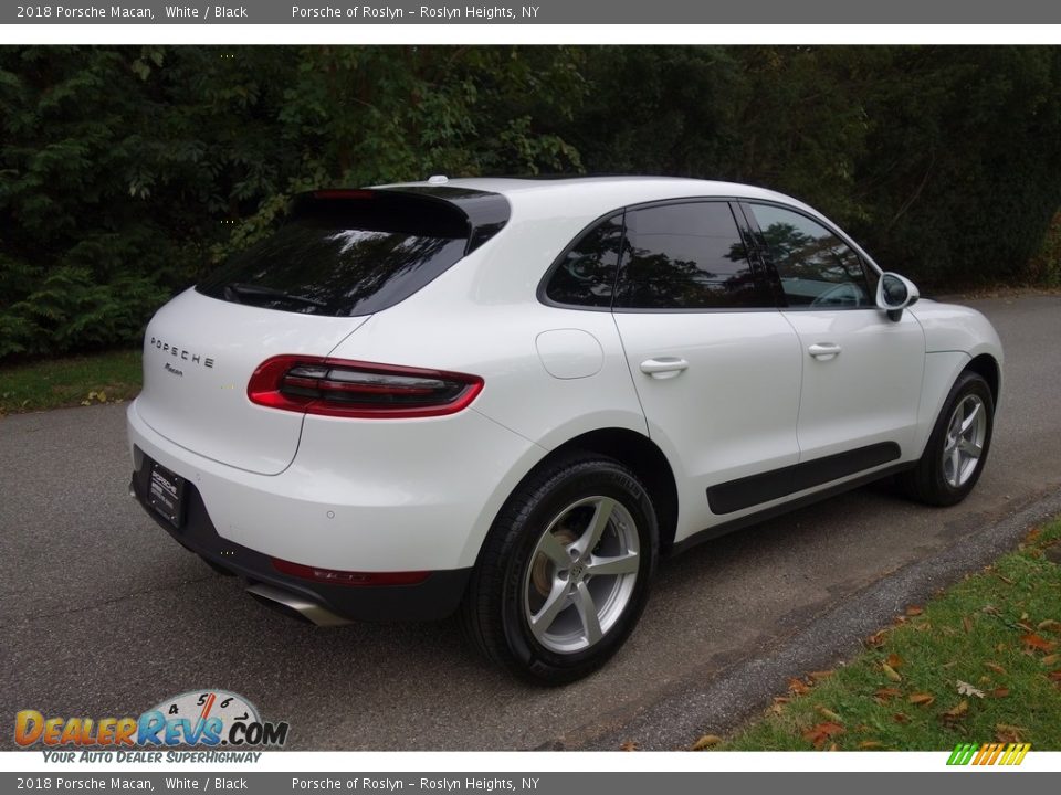 2018 Porsche Macan White / Black Photo #6