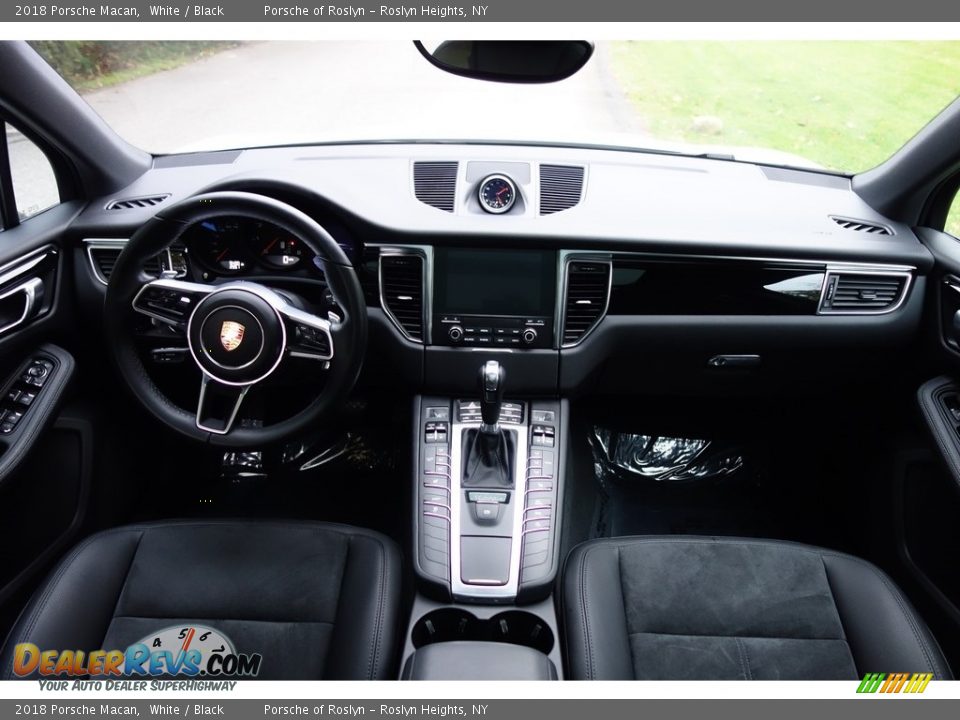 2018 Porsche Macan White / Black Photo #14