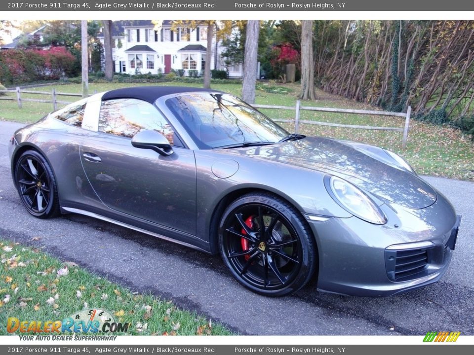 Front 3/4 View of 2017 Porsche 911 Targa 4S Photo #8