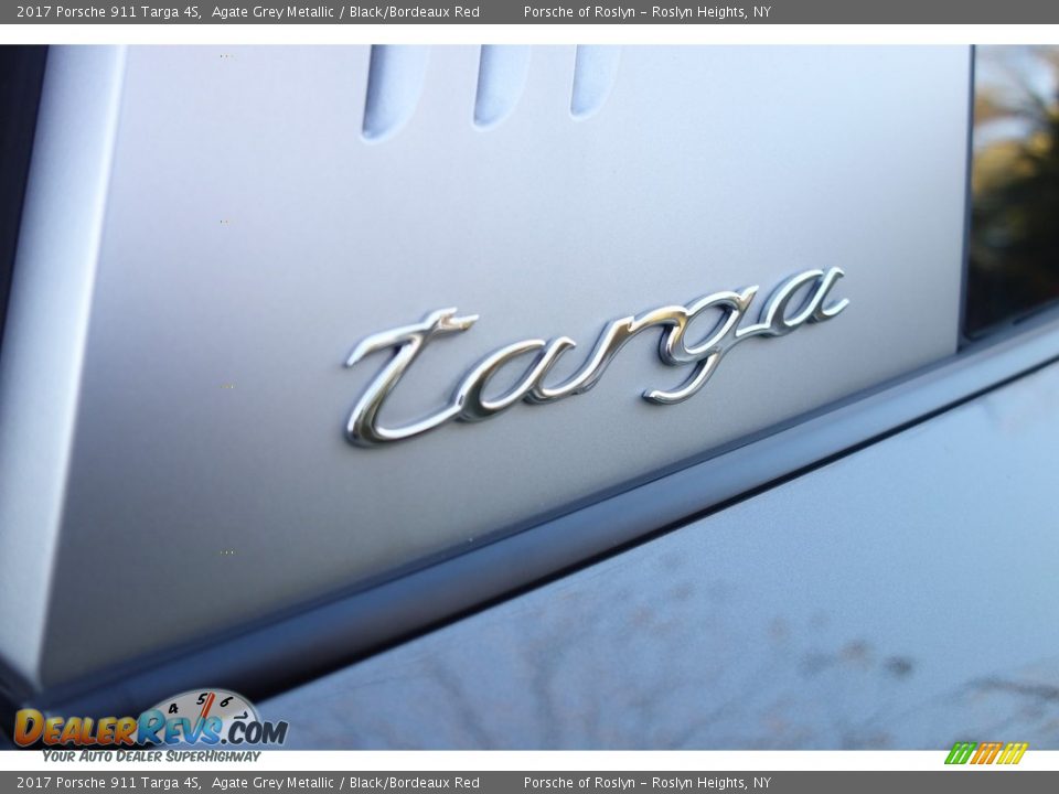 2017 Porsche 911 Targa 4S Logo Photo #9