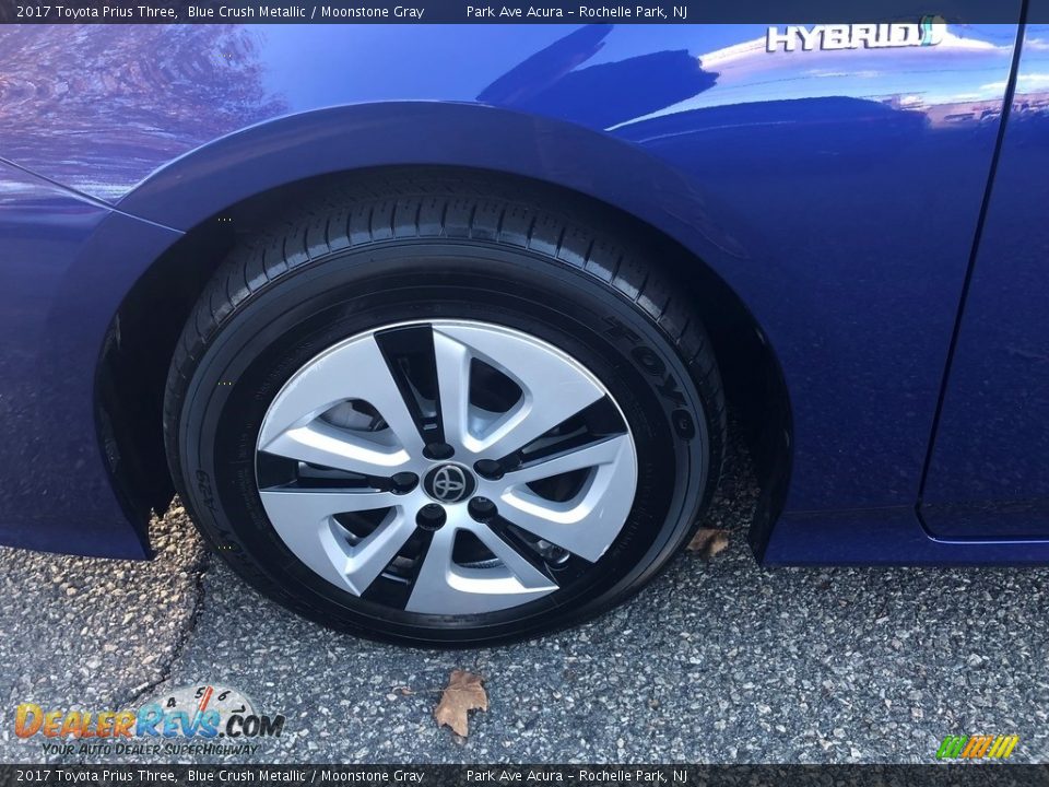 2017 Toyota Prius Three Blue Crush Metallic / Moonstone Gray Photo #8