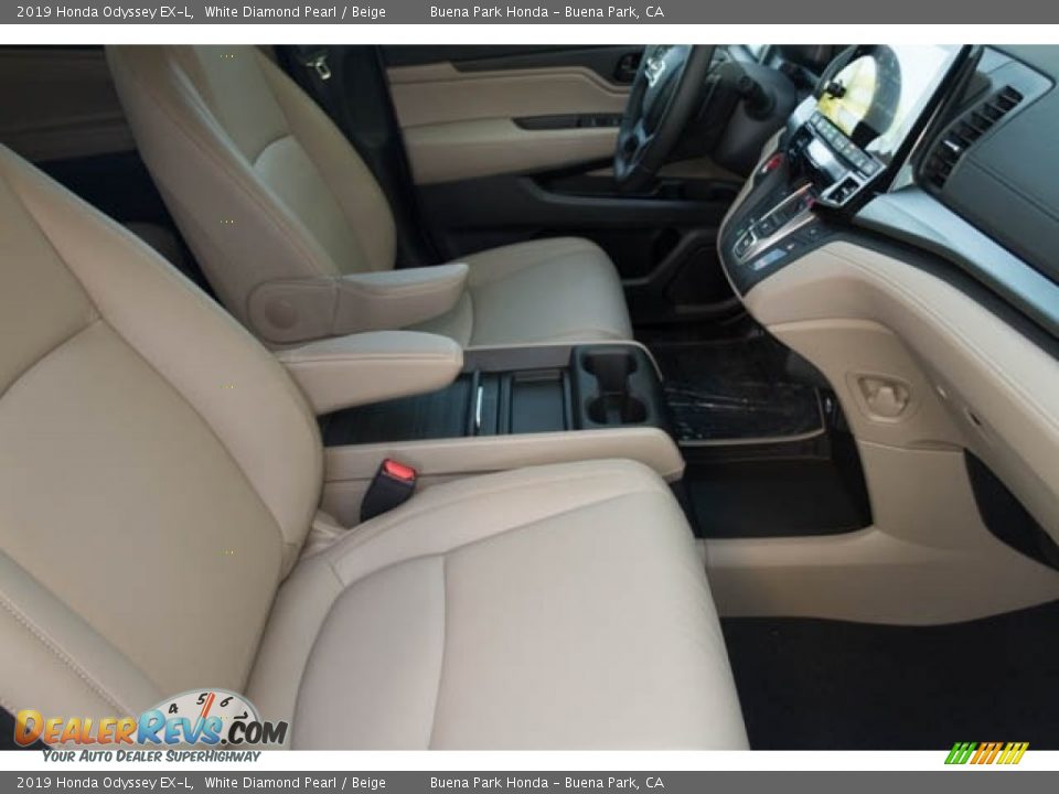 2019 Honda Odyssey EX-L White Diamond Pearl / Beige Photo #36