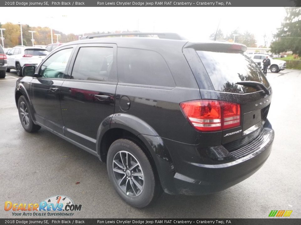 2018 Dodge Journey SE Pitch Black / Black Photo #3