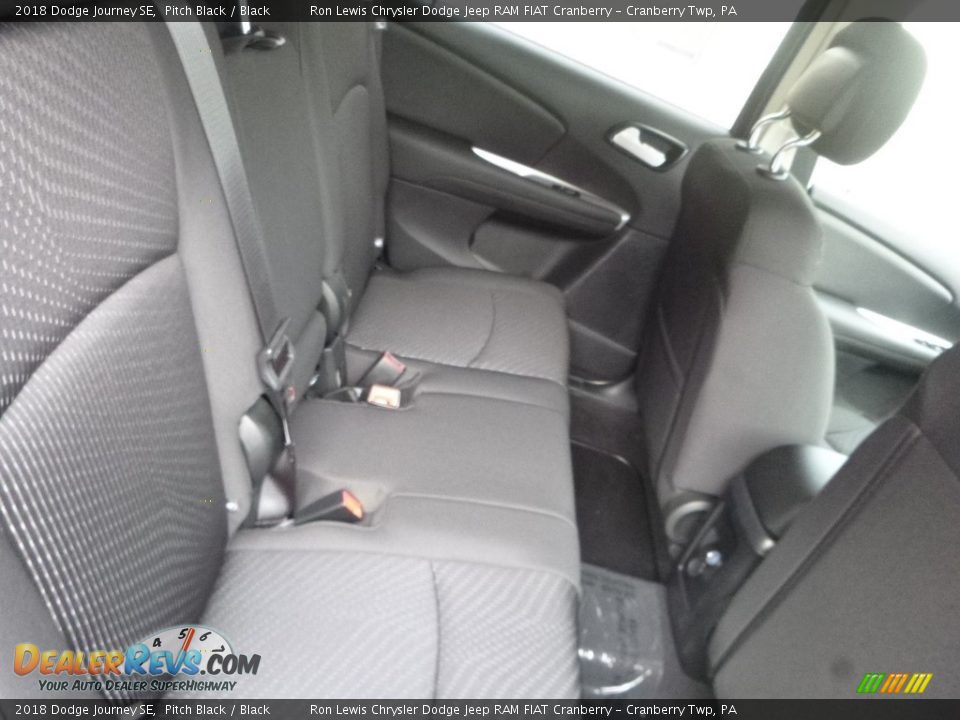 2018 Dodge Journey SE Pitch Black / Black Photo #10