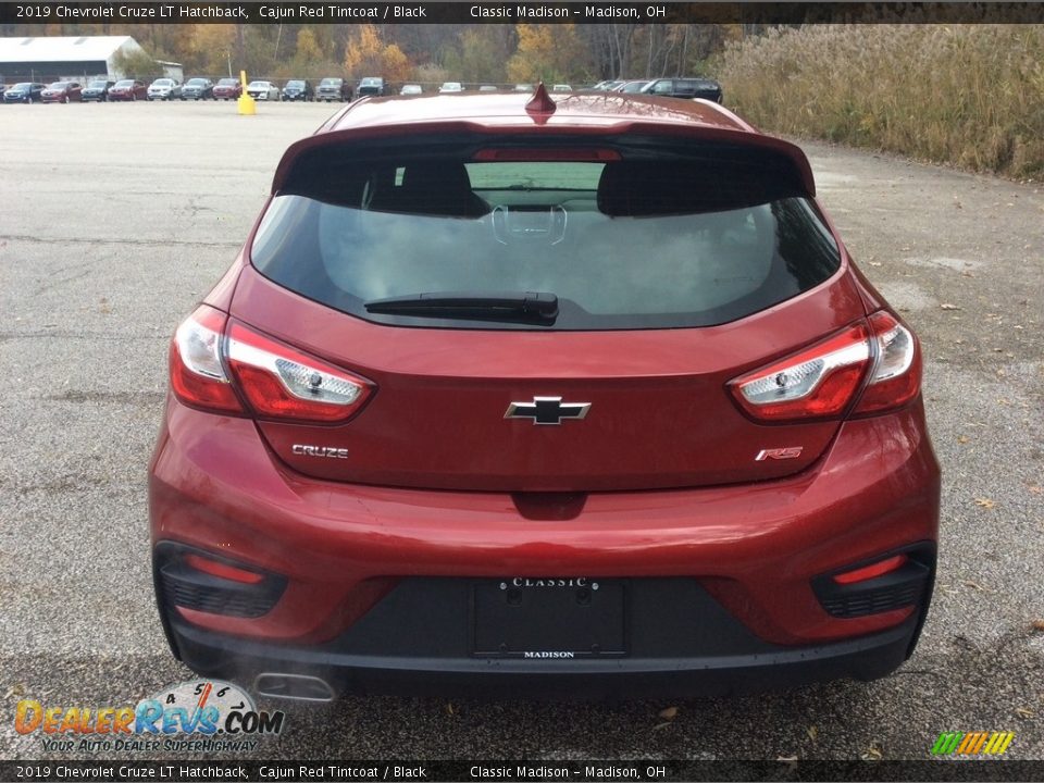 2019 Chevrolet Cruze LT Hatchback Cajun Red Tintcoat / Black Photo #5