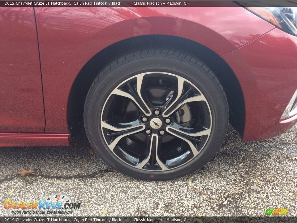 2019 Chevrolet Cruze LT Hatchback Cajun Red Tintcoat / Black Photo #7