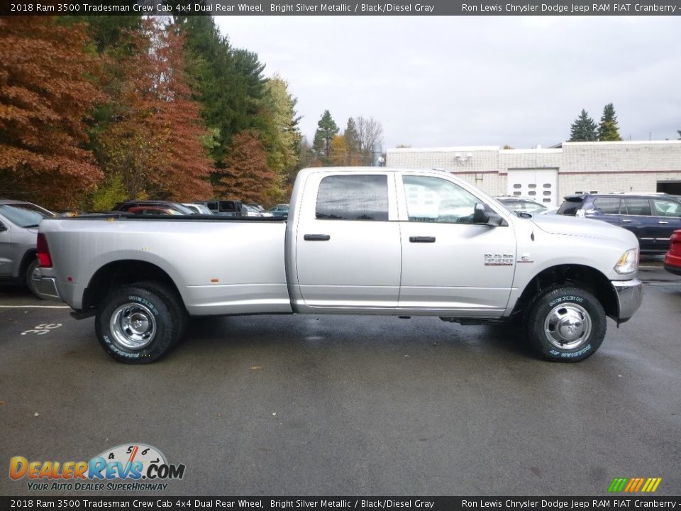 2018 Ram 3500 Tradesman Crew Cab 4x4 Dual Rear Wheel Bright Silver Metallic / Black/Diesel Gray Photo #6
