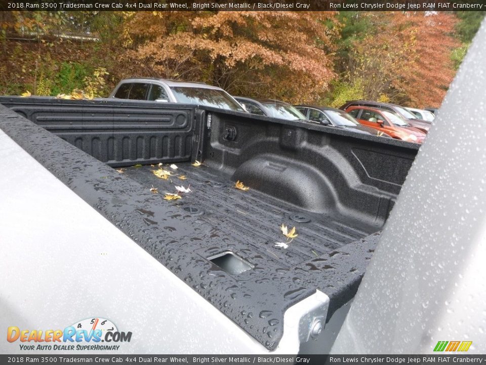 2018 Ram 3500 Tradesman Crew Cab 4x4 Dual Rear Wheel Bright Silver Metallic / Black/Diesel Gray Photo #13