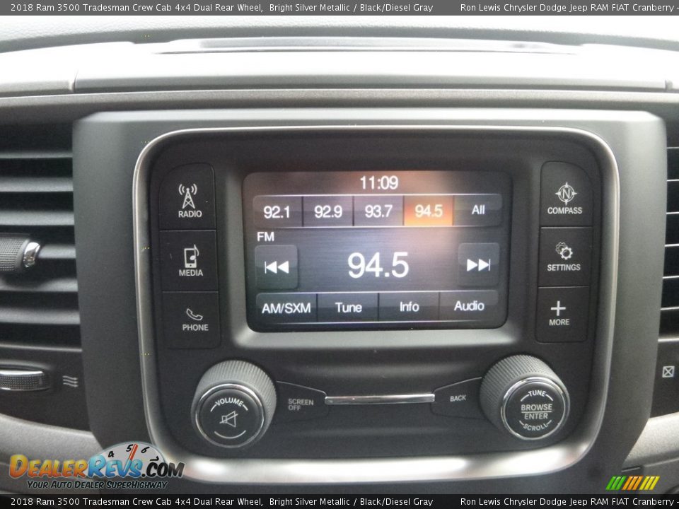 2018 Ram 3500 Tradesman Crew Cab 4x4 Dual Rear Wheel Bright Silver Metallic / Black/Diesel Gray Photo #17