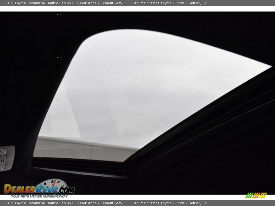 2019 Toyota Tacoma SR Double Cab 4x4 Super White / Cement Gray Photo #9