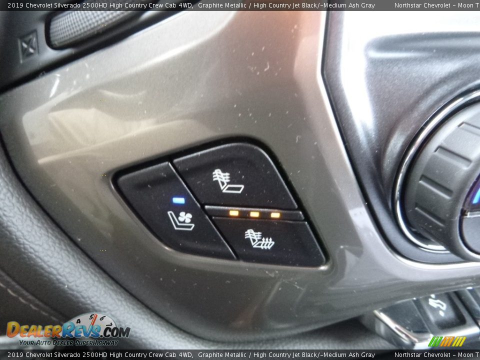 2019 Chevrolet Silverado 2500HD High Country Crew Cab 4WD Graphite Metallic / High Country Jet Black/­Medium Ash Gray Photo #20