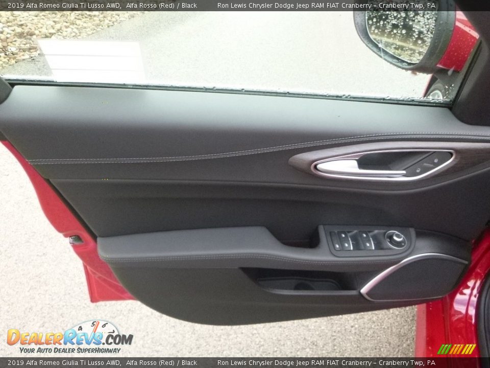 2019 Alfa Romeo Giulia Ti Lusso AWD Alfa Rosso (Red) / Black Photo #18