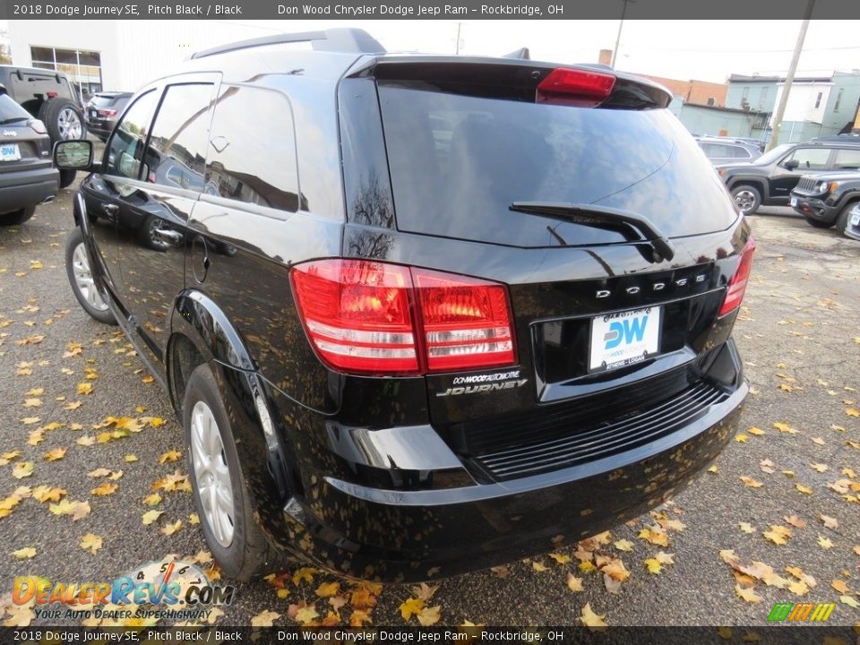 2018 Dodge Journey SE Pitch Black / Black Photo #11
