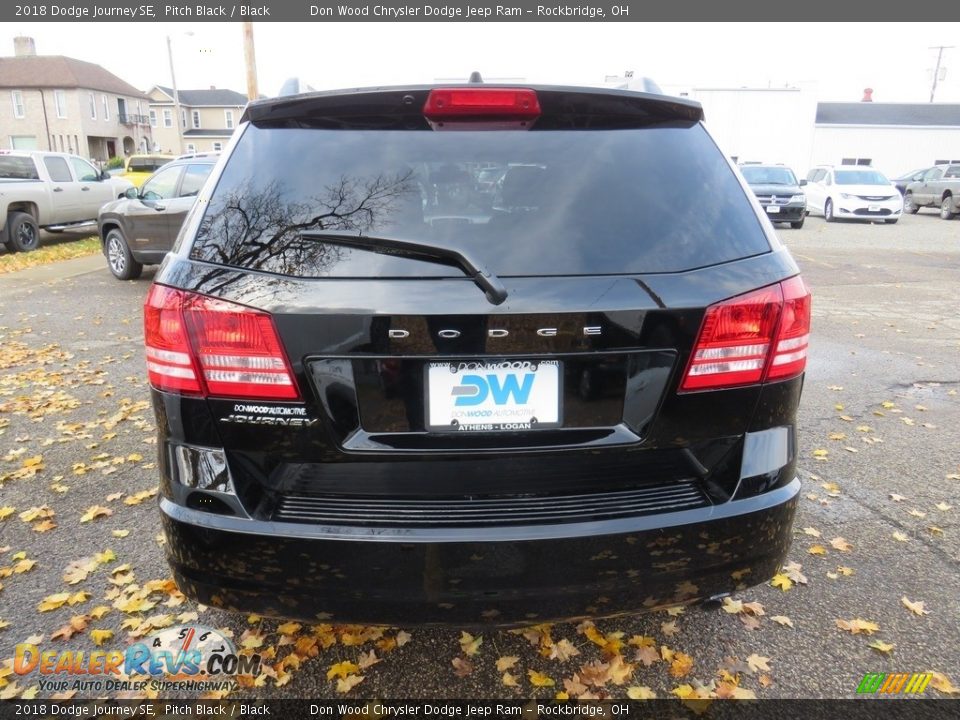 2018 Dodge Journey SE Pitch Black / Black Photo #12