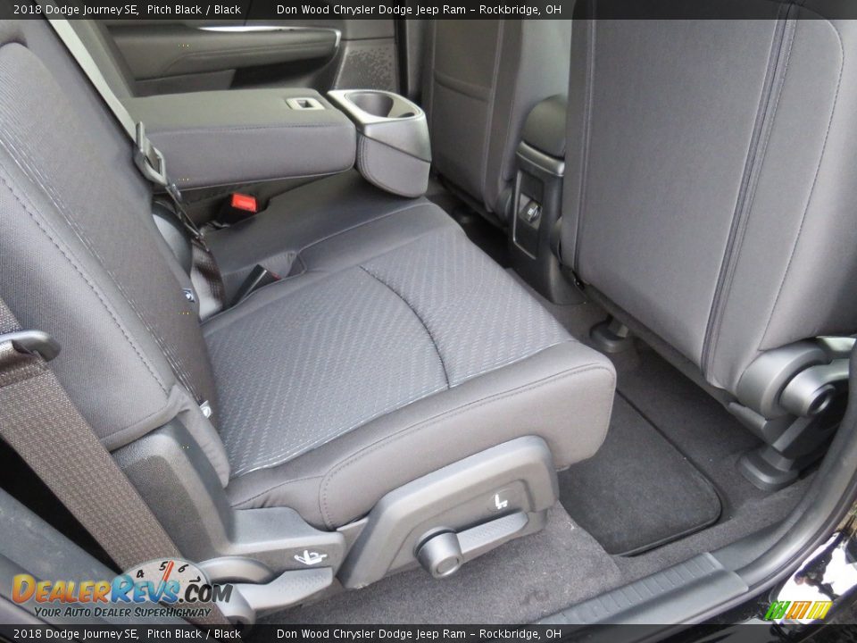 2018 Dodge Journey SE Pitch Black / Black Photo #24