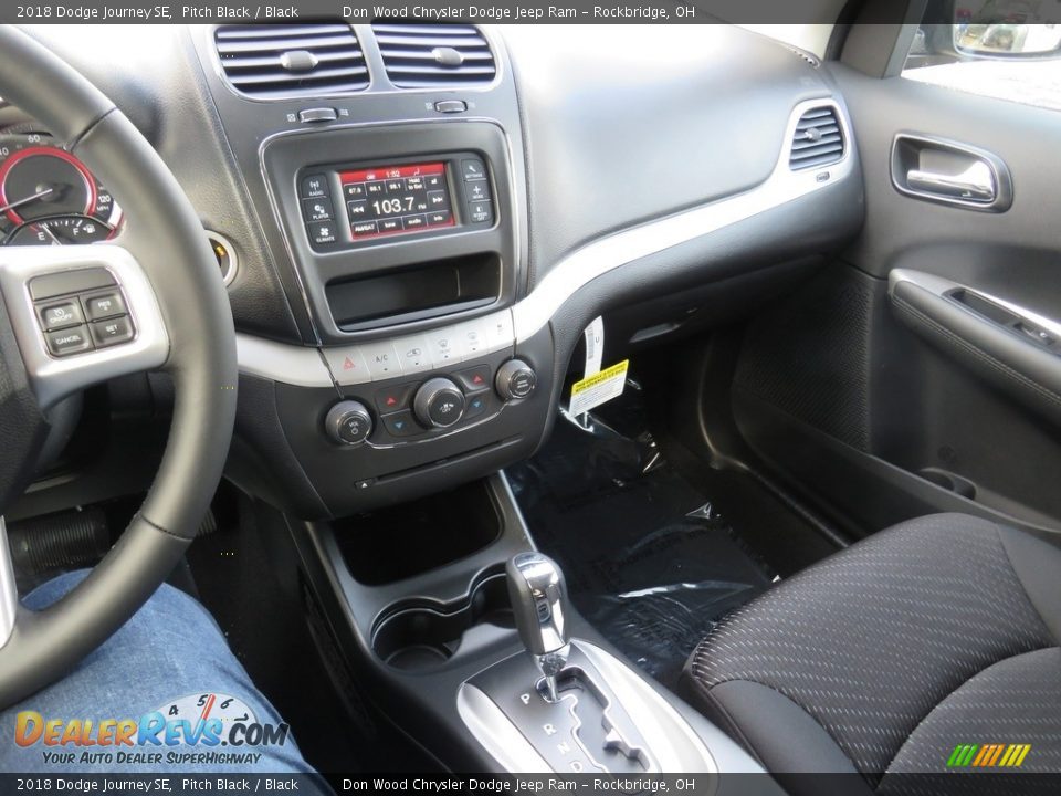2018 Dodge Journey SE Pitch Black / Black Photo #31