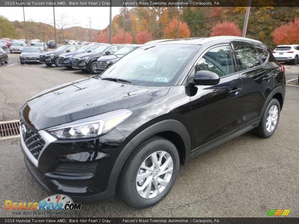 Front 3/4 View of 2019 Hyundai Tucson Value AWD Photo #5