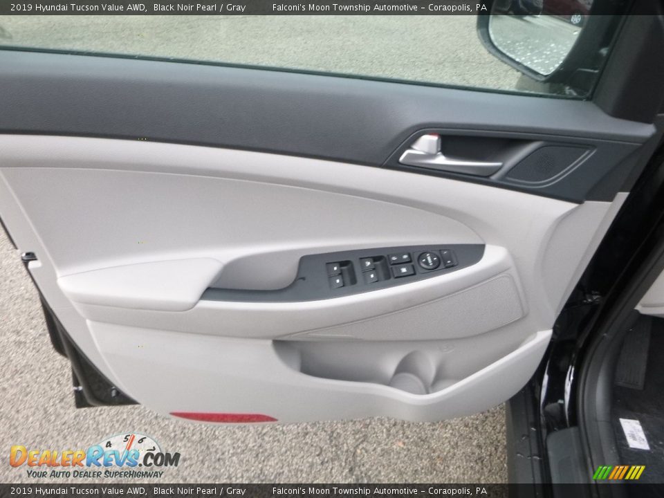 Door Panel of 2019 Hyundai Tucson Value AWD Photo #10