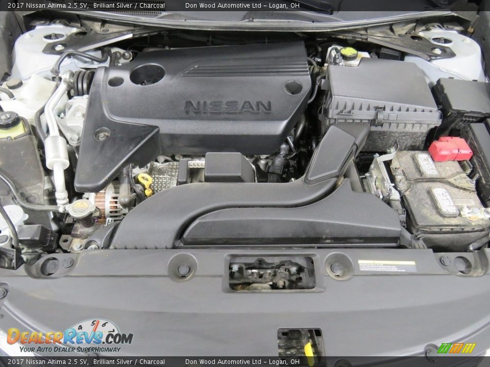 2017 Nissan Altima 2.5 SV Brilliant Silver / Charcoal Photo #8