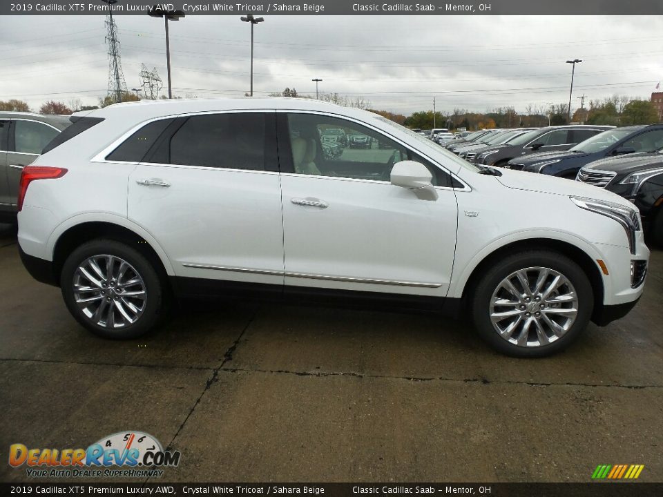 Crystal White Tricoat 2019 Cadillac XT5 Premium Luxury AWD Photo #2