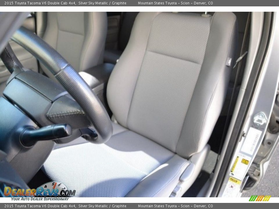 2015 Toyota Tacoma V6 Double Cab 4x4 Silver Sky Metallic / Graphite Photo #12