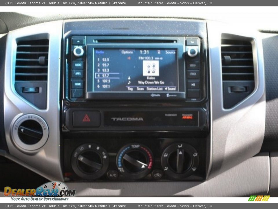 2015 Toyota Tacoma V6 Double Cab 4x4 Silver Sky Metallic / Graphite Photo #14