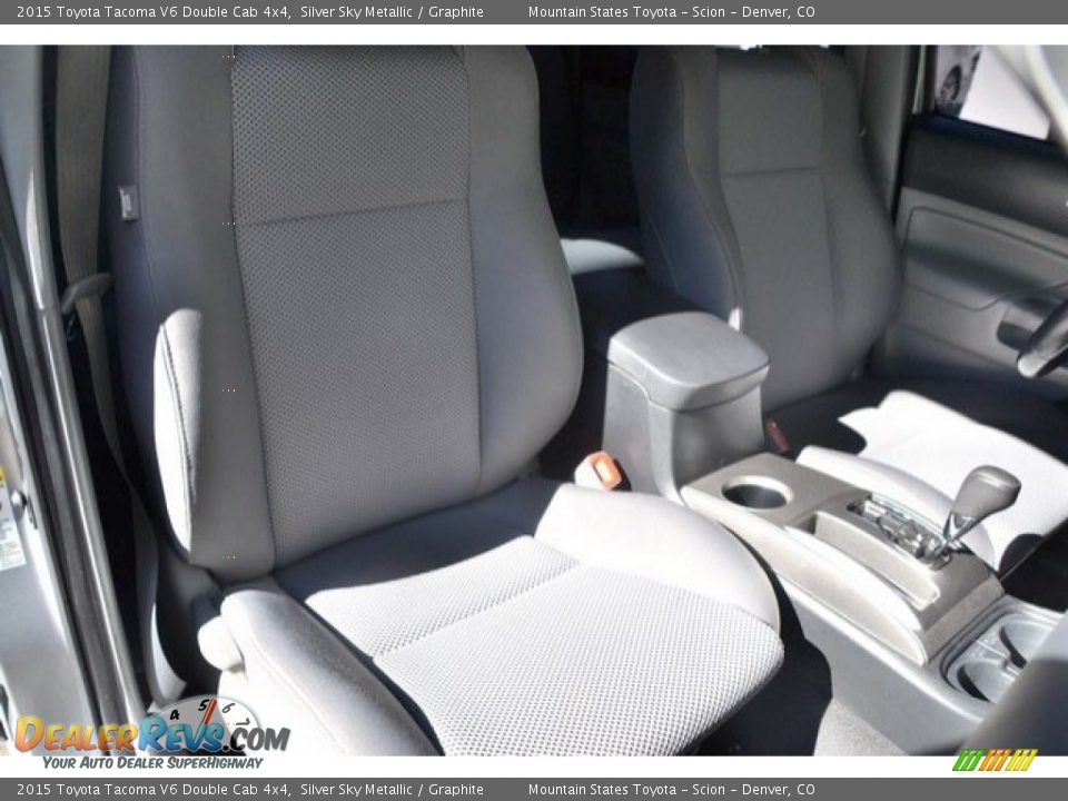 2015 Toyota Tacoma V6 Double Cab 4x4 Silver Sky Metallic / Graphite Photo #18