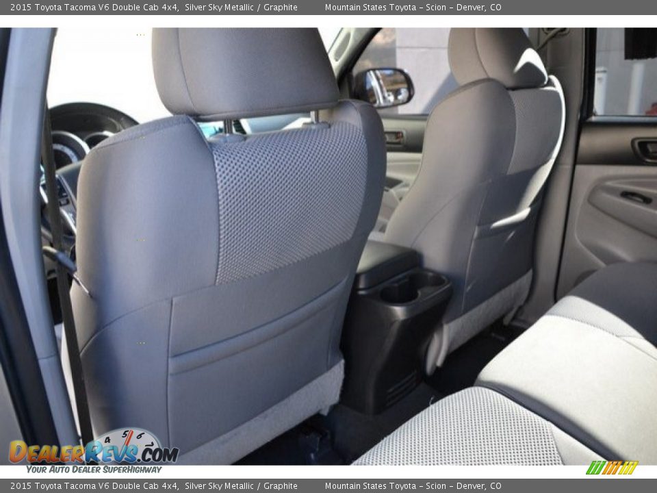 2015 Toyota Tacoma V6 Double Cab 4x4 Silver Sky Metallic / Graphite Photo #19