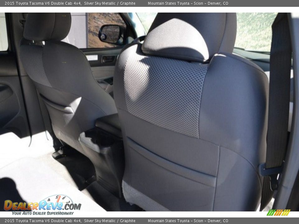 2015 Toyota Tacoma V6 Double Cab 4x4 Silver Sky Metallic / Graphite Photo #20