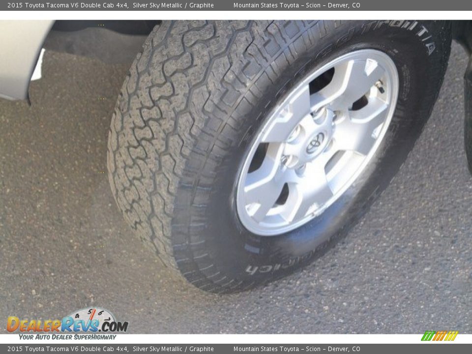 2015 Toyota Tacoma V6 Double Cab 4x4 Silver Sky Metallic / Graphite Photo #28