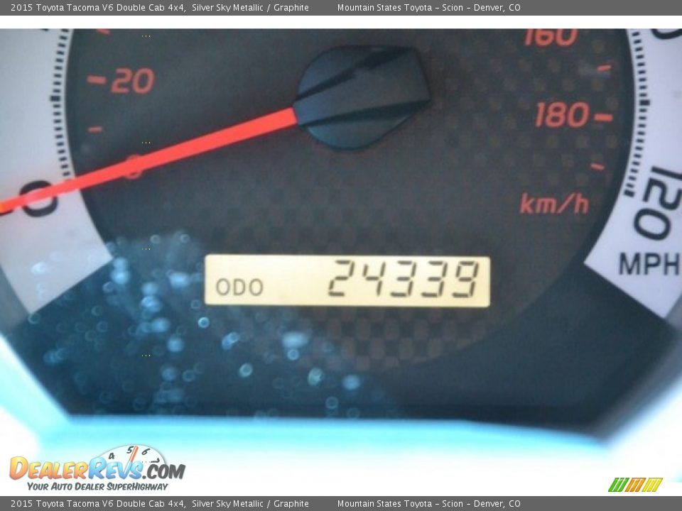 2015 Toyota Tacoma V6 Double Cab 4x4 Silver Sky Metallic / Graphite Photo #29