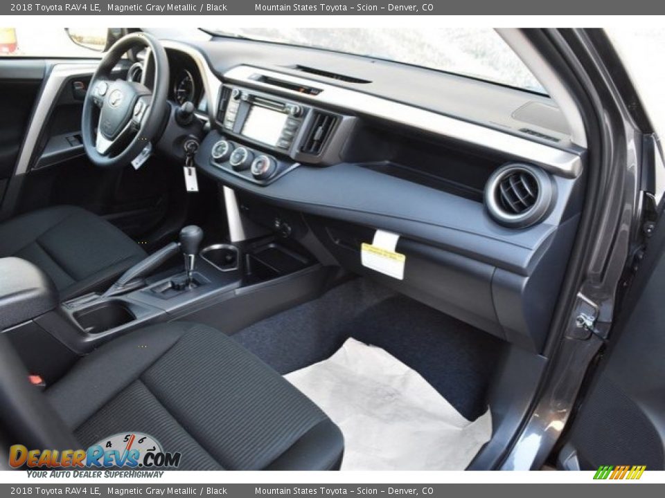 2018 Toyota RAV4 LE Magnetic Gray Metallic / Black Photo #7