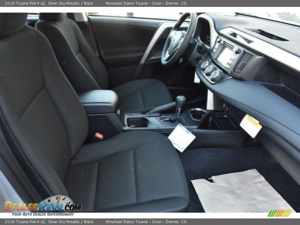 2018 Toyota RAV4 LE Silver Sky Metallic / Black Photo #11