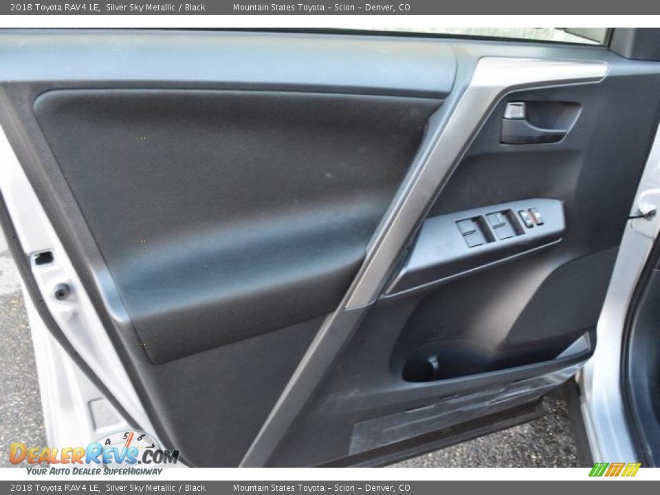 2018 Toyota RAV4 LE Silver Sky Metallic / Black Photo #19