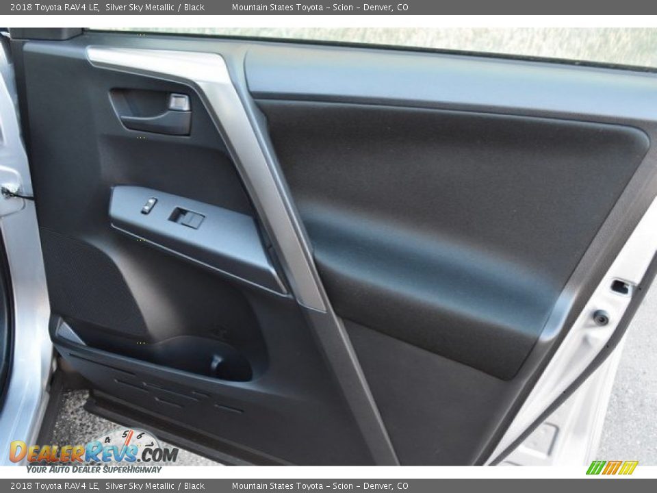 2018 Toyota RAV4 LE Silver Sky Metallic / Black Photo #21