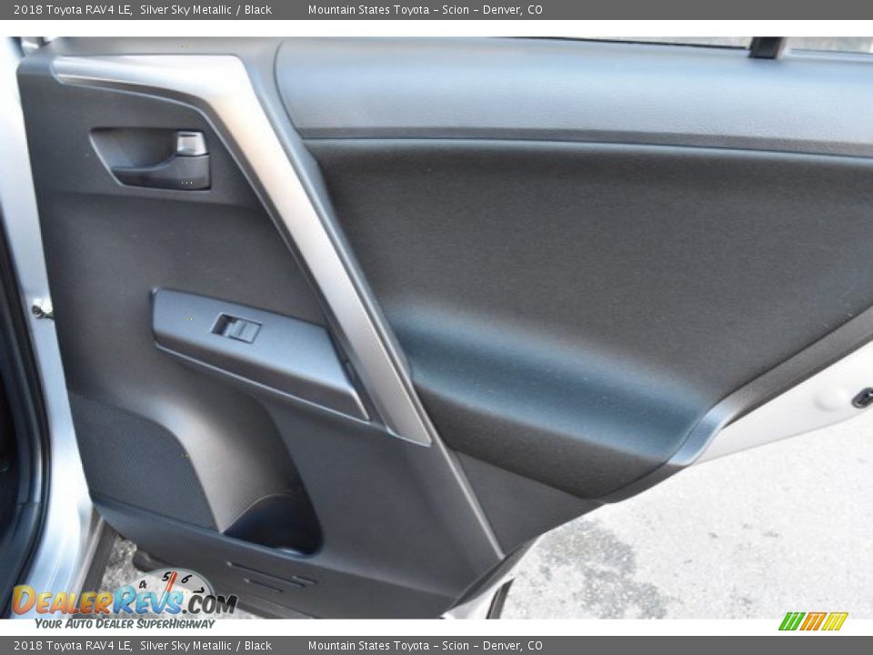 2018 Toyota RAV4 LE Silver Sky Metallic / Black Photo #22