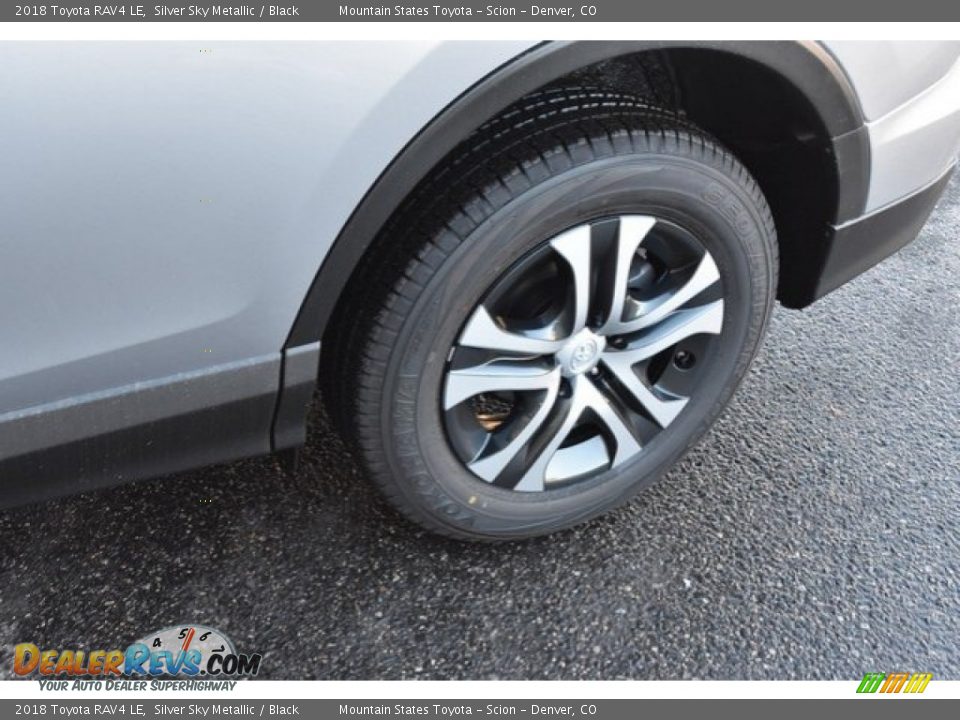 2018 Toyota RAV4 LE Silver Sky Metallic / Black Photo #33