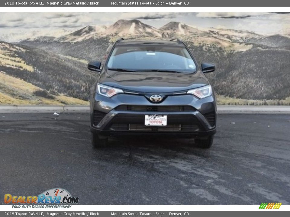 2018 Toyota RAV4 LE Magnetic Gray Metallic / Black Photo #2