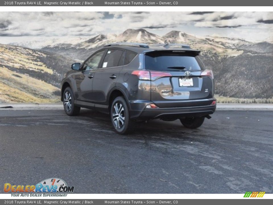 2018 Toyota RAV4 LE Magnetic Gray Metallic / Black Photo #3