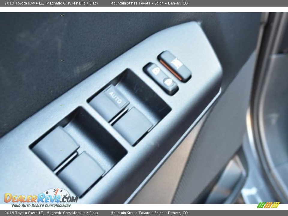 2018 Toyota RAV4 LE Magnetic Gray Metallic / Black Photo #24