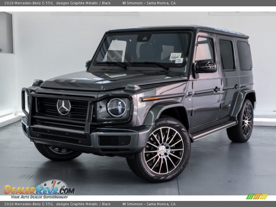 Front 3/4 View of 2019 Mercedes-Benz G 550 Photo #12