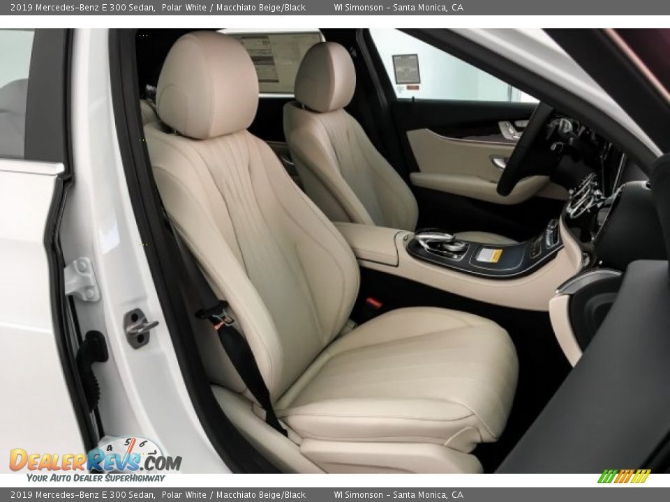 2019 Mercedes-Benz E 300 Sedan Polar White / Macchiato Beige/Black Photo #5