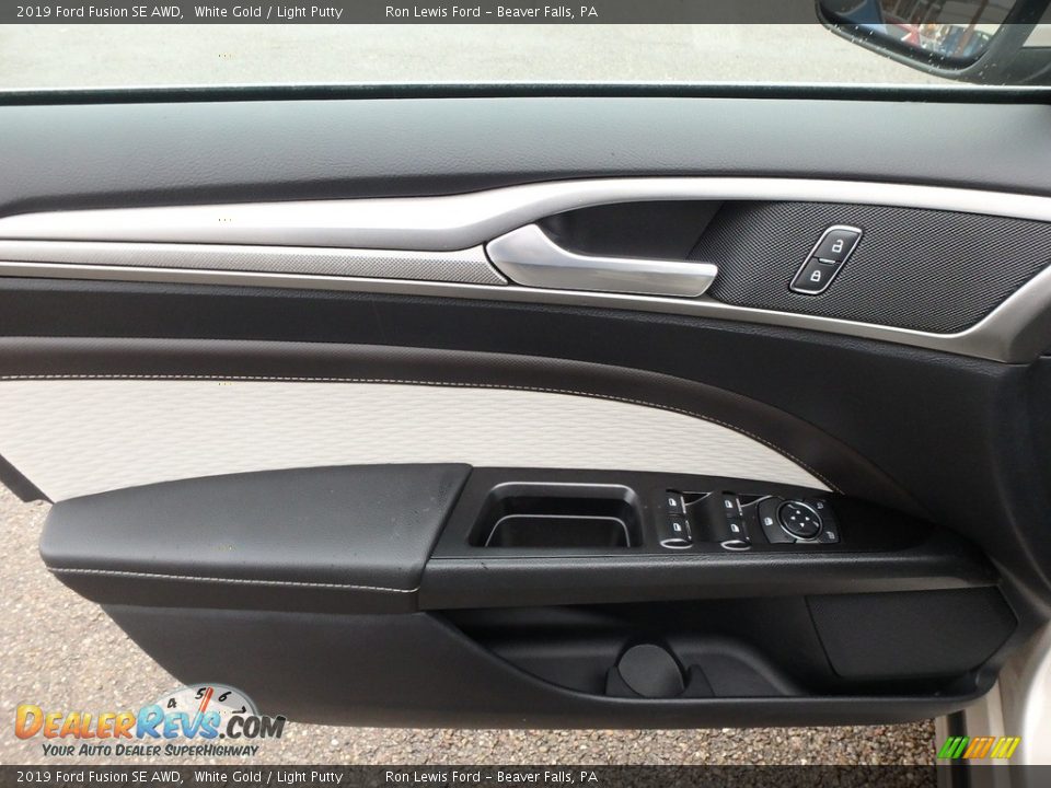 2019 Ford Fusion SE AWD White Gold / Light Putty Photo #13