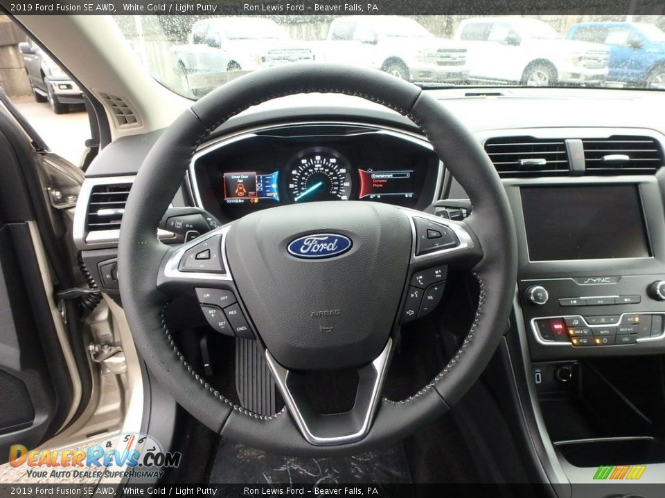2019 Ford Fusion SE AWD White Gold / Light Putty Photo #16