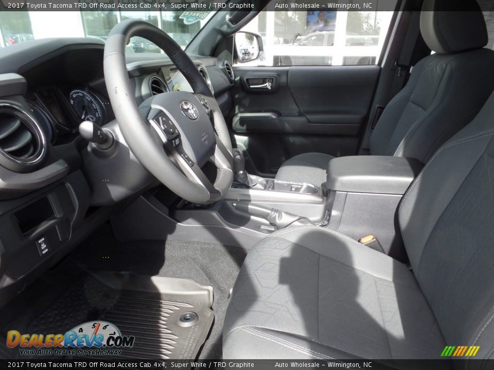 2017 Toyota Tacoma TRD Off Road Access Cab 4x4 Super White / TRD Graphite Photo #11