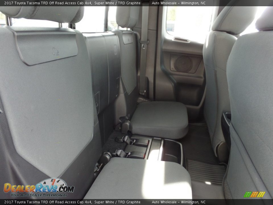 2017 Toyota Tacoma TRD Off Road Access Cab 4x4 Super White / TRD Graphite Photo #14