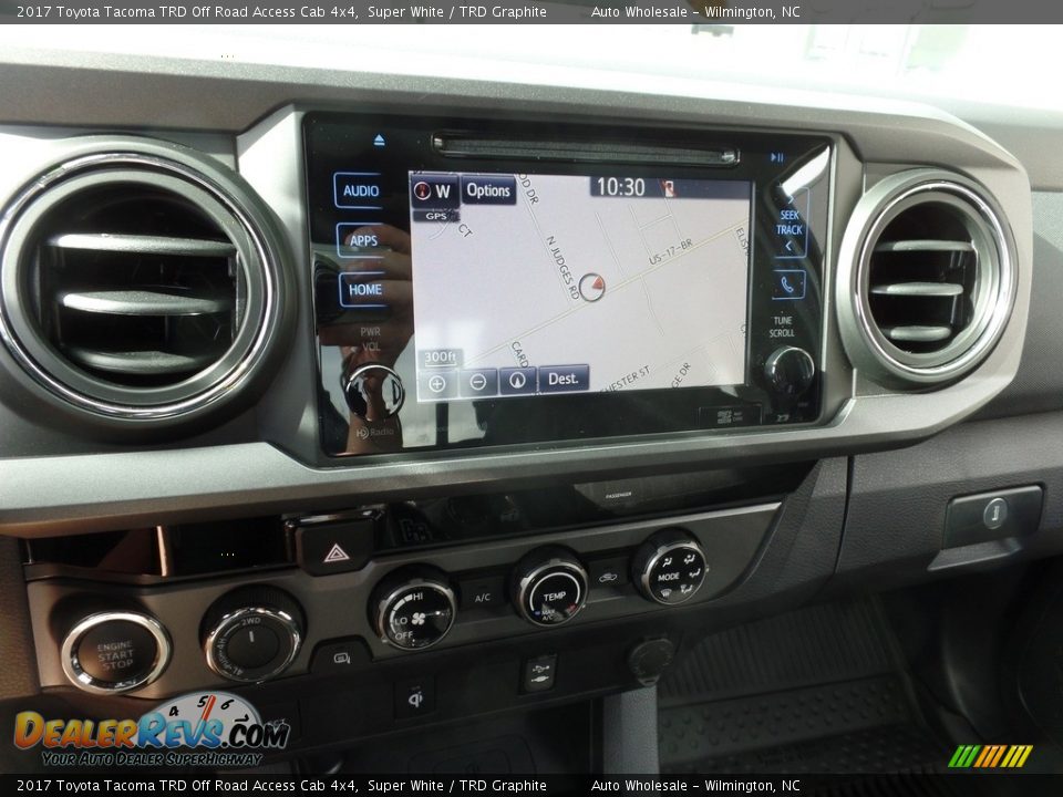 2017 Toyota Tacoma TRD Off Road Access Cab 4x4 Super White / TRD Graphite Photo #17