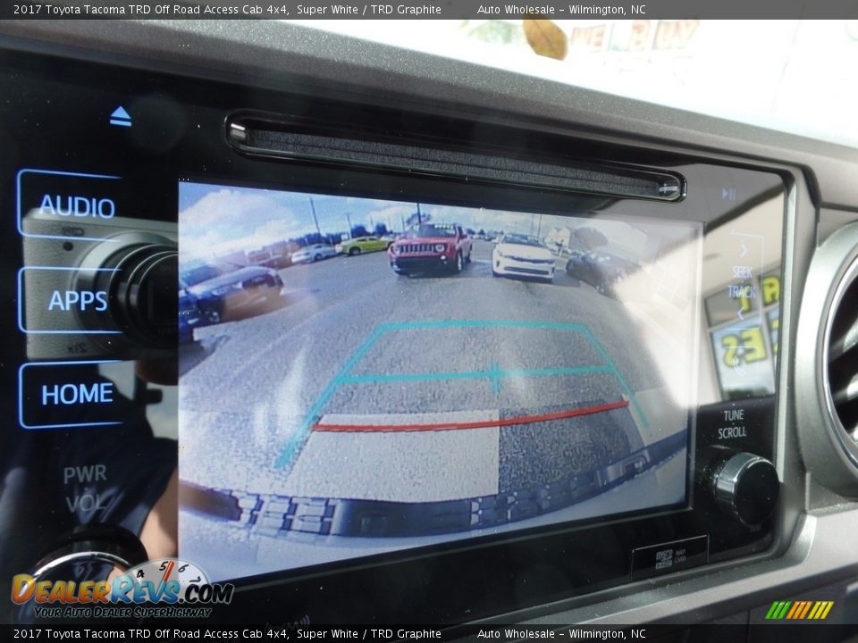 2017 Toyota Tacoma TRD Off Road Access Cab 4x4 Super White / TRD Graphite Photo #18