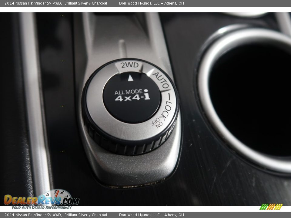 2014 Nissan Pathfinder SV AWD Brilliant Silver / Charcoal Photo #28