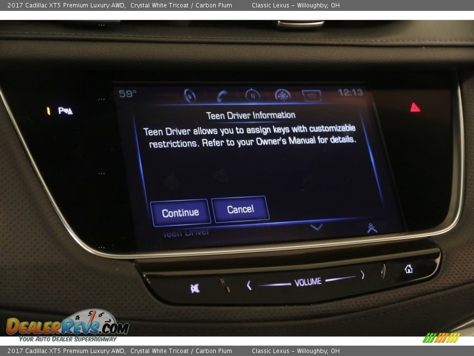 2017 Cadillac XT5 Premium Luxury AWD Crystal White Tricoat / Carbon Plum Photo #16